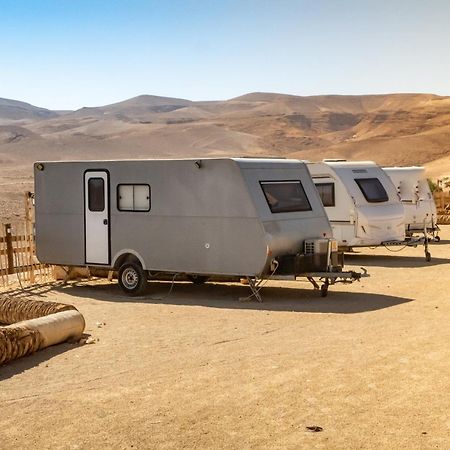 Kfar Hanokdim - Glamping & Camping Арад Экстерьер фото
