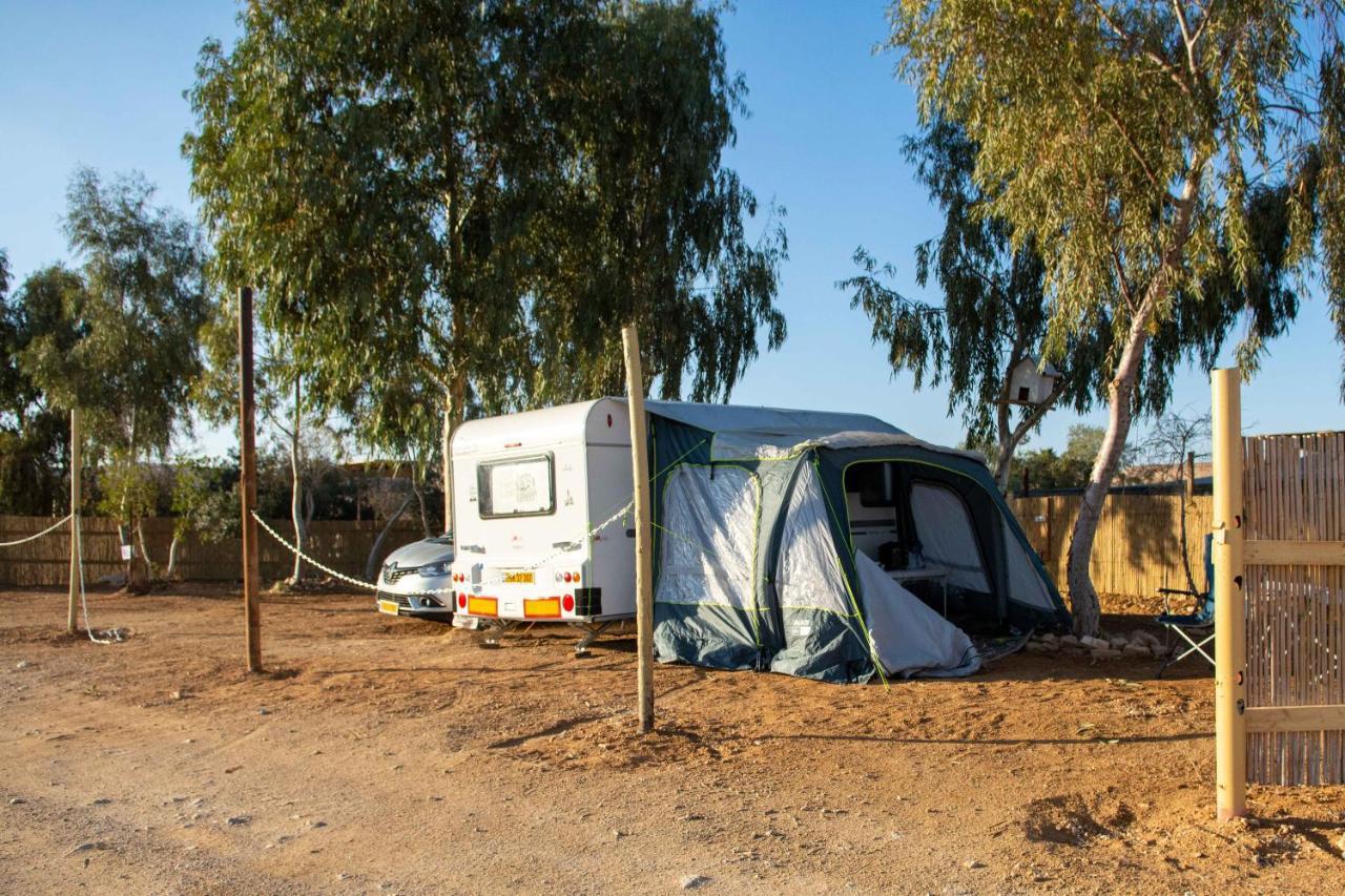 Kfar Hanokdim - Glamping & Camping Арад Экстерьер фото