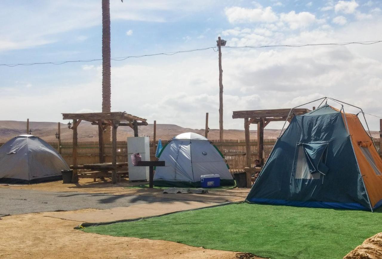 Kfar Hanokdim - Glamping & Camping Арад Экстерьер фото