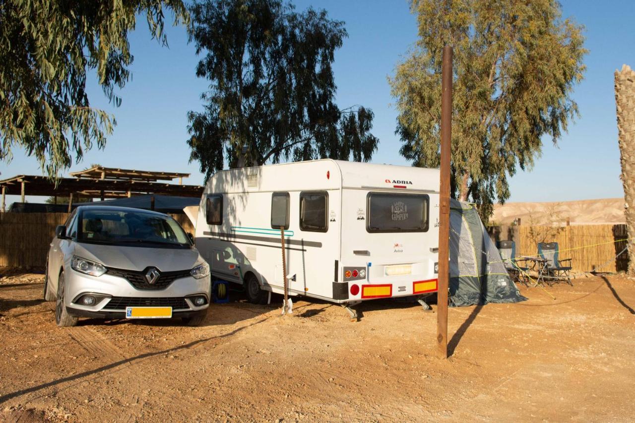 Kfar Hanokdim - Glamping & Camping Арад Экстерьер фото